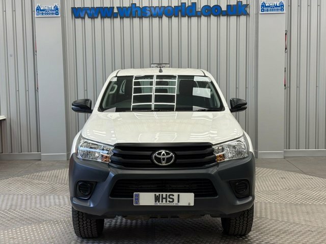 Toyota HILUX 2019 2.4 D-4d 150 Bhp Active Dcab Pickup 4Wd Manu GL19KNN White #2