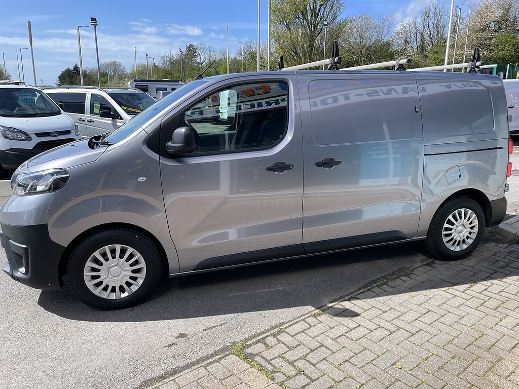 Toyota PROACE 1.5D Icon Medium Panel Van 6Dr Mwb E Grey #6