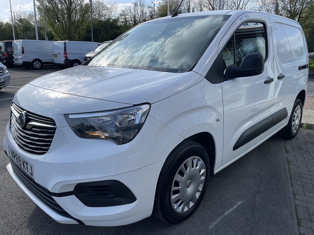 Vauxhall Combo 1.6 Turbo D 2300 Sportive Panel Van Man White #5