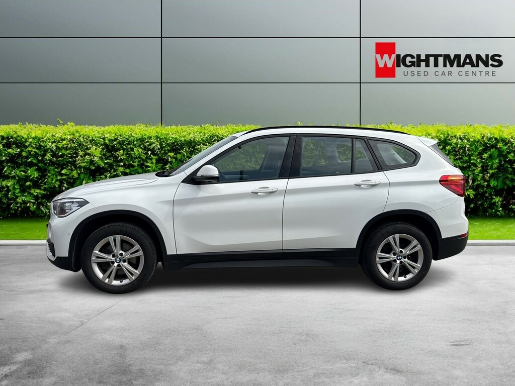 BMW X1 Suv 2.0 X1 Sdrive18d Se 2017 GJ67WZR White #4