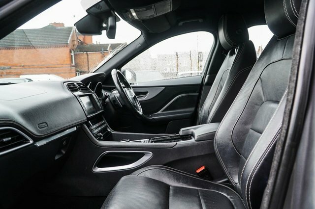 Jaguar F-Pace 2017 2.0 D180 R-sport Suv Awd Euro EY67JXD Grey #4