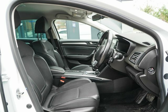 Renault Megane E-Tech Iconic E-tech White #50