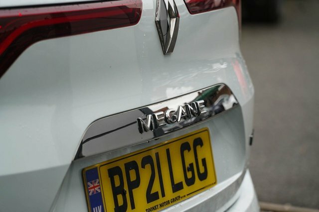 Renault Megane E-Tech Iconic E-tech White #22