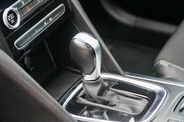 Renault Megane E-Tech Iconic E-tech White #26