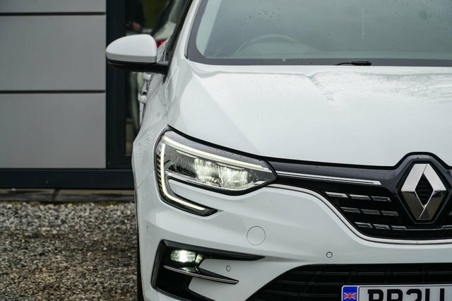 Renault Megane E-Tech Iconic E-tech White #31