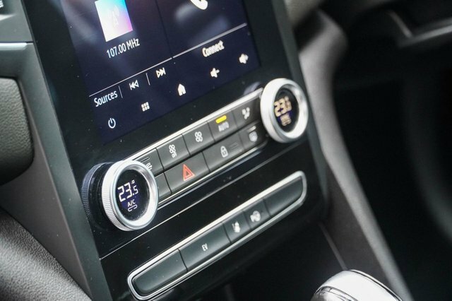 Renault Megane E-Tech Iconic E-tech White #27