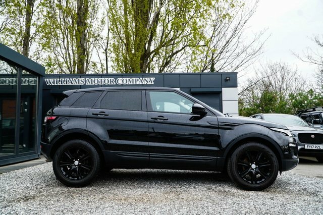 Land Rover Range Rover Evoque 2017 2.0 Ed4 Se Tech Suv Fwd Eur SJ17GOX Black #3
