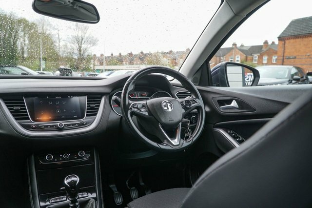 Vauxhall Grandland X 2019 1.2 Turbo Gpf Tech Line Nav Suv Ma SM19UCL Purple #2