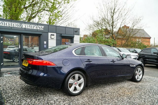 Jaguar XF 2017 2.0D Portfolio Saloon Euro 6 SH67VYV Blue #6