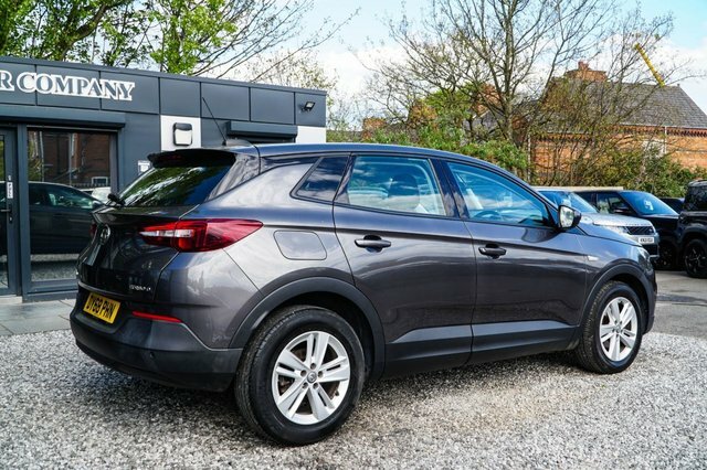 Vauxhall Grandland X 2018 1.6 Turbo D Blueinjection Se Suv M DY68PHN Grey #6