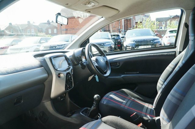 Peugeot 108 2016 1.0 Active Hatchback Euro 6 KM16VDC White #4