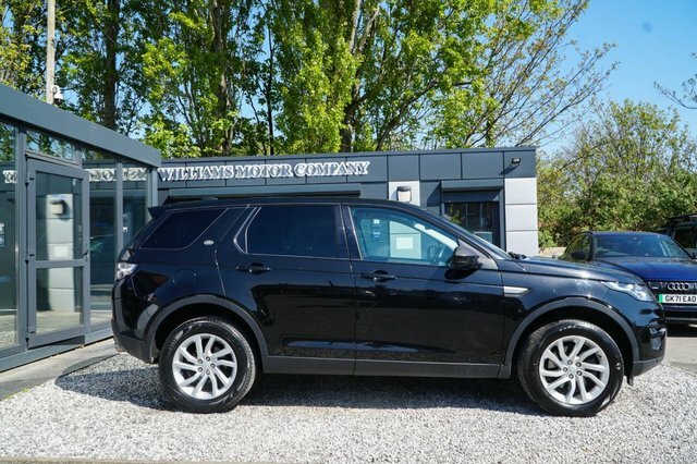 Land Rover Discovery Sport 2017 2.0 Td4 Se Tech Suv 4Wd Eur CE67CHJ Black #3