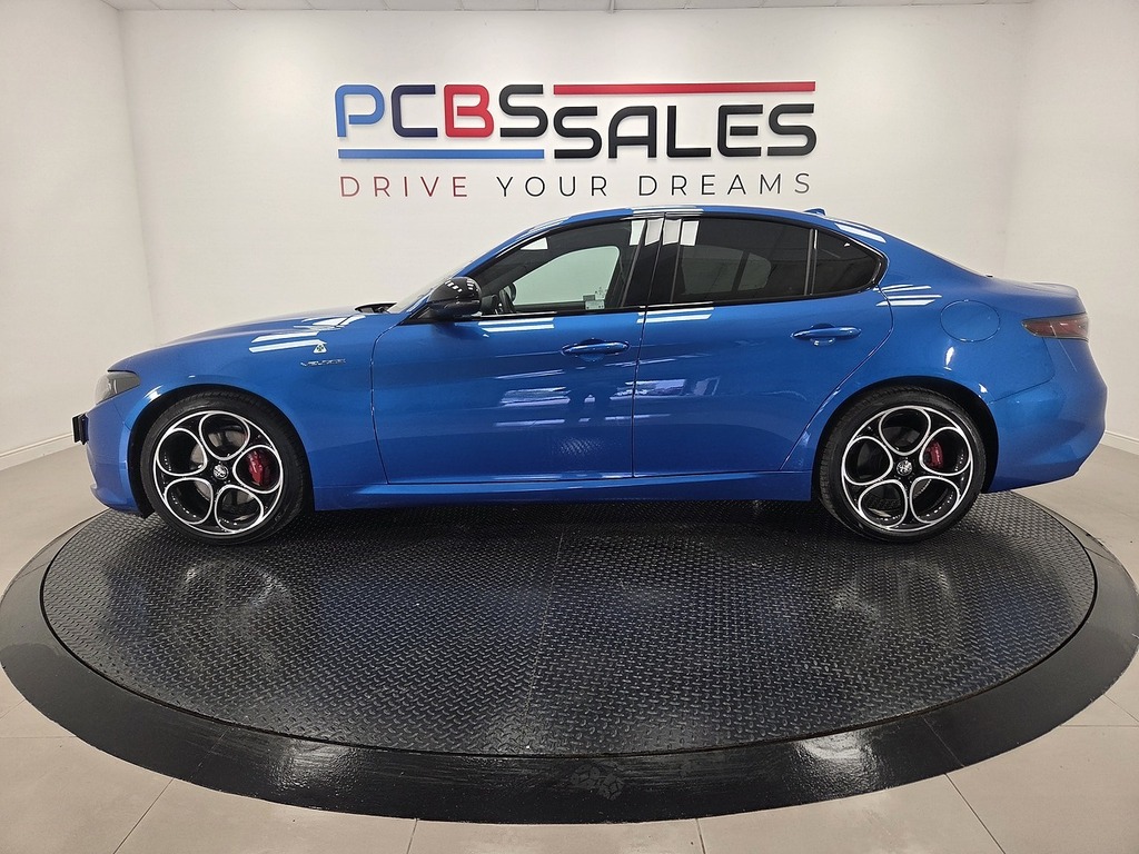 Alfa Romeo Giulia 2.0T Veloce Saloon Euro 6 Ss 2 S21GDP Blue #3