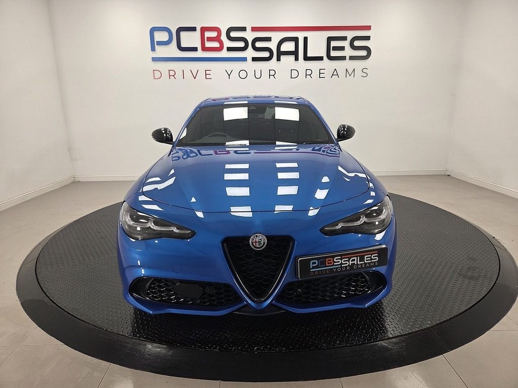 Alfa Romeo Giulia 2.0T Veloce Saloon Euro 6 Ss 2 S21GDP Blue #2
