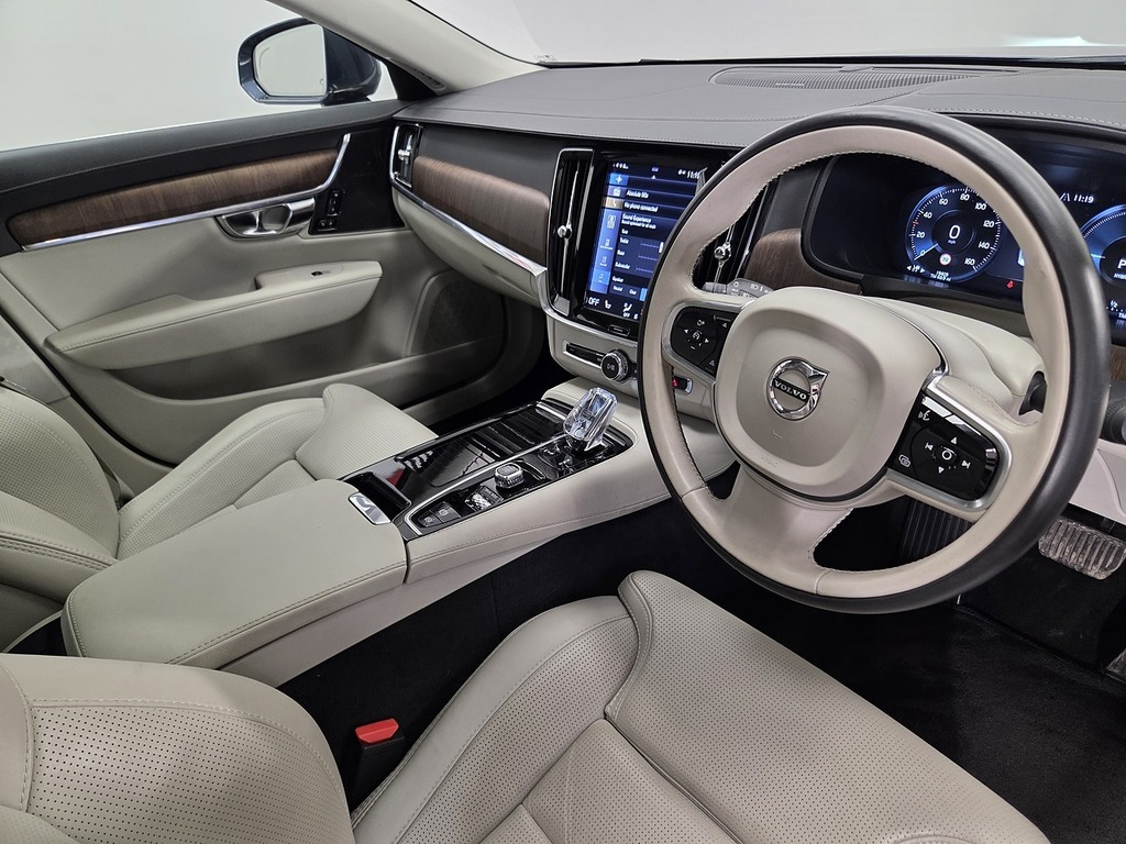 Volvo S90 2.0H T8 Recharge 11.6Kwh Inscription Saloon Pe Blue #3