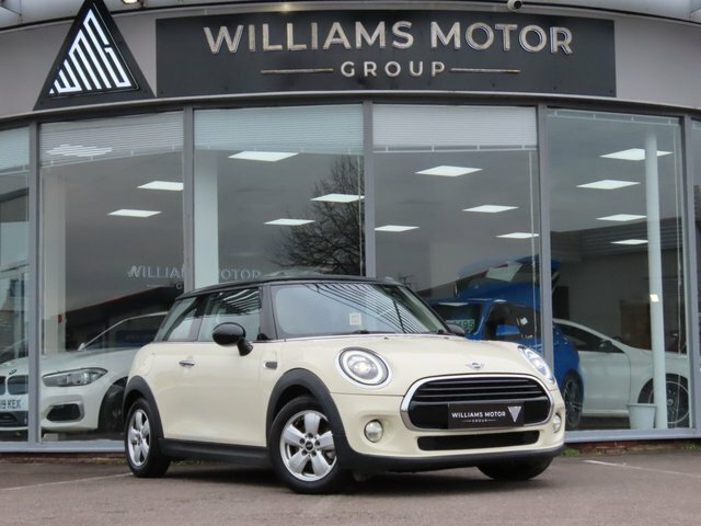 Mini Hatch 2019 1.5 Cooper Classic Hatchback Manua White