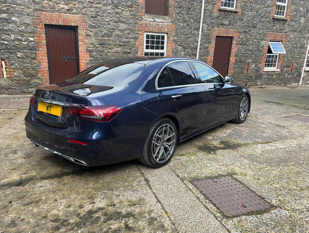 Mercedes-Benz E Class E220d 200 Amg Line Premium 9G-tronic KW72FOH Blue #2