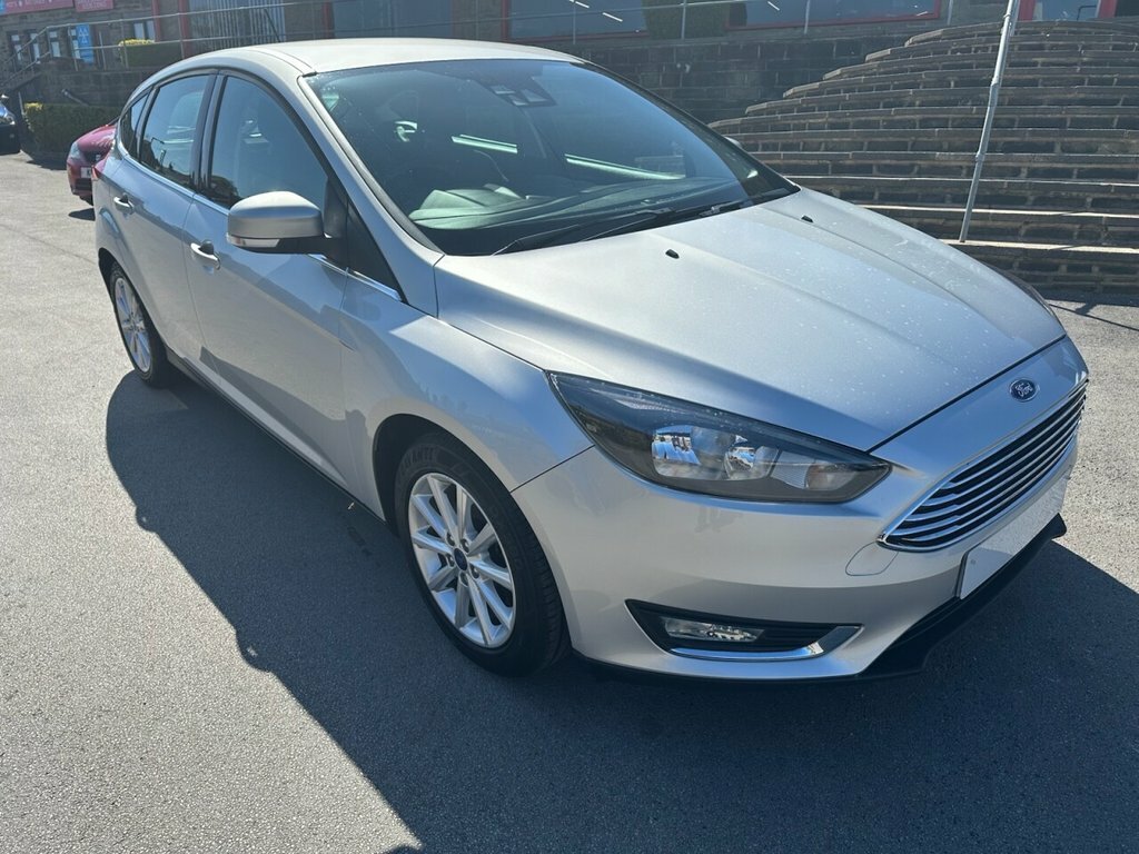 Ford Focus 1L Titanium MT18BKY Silver #2