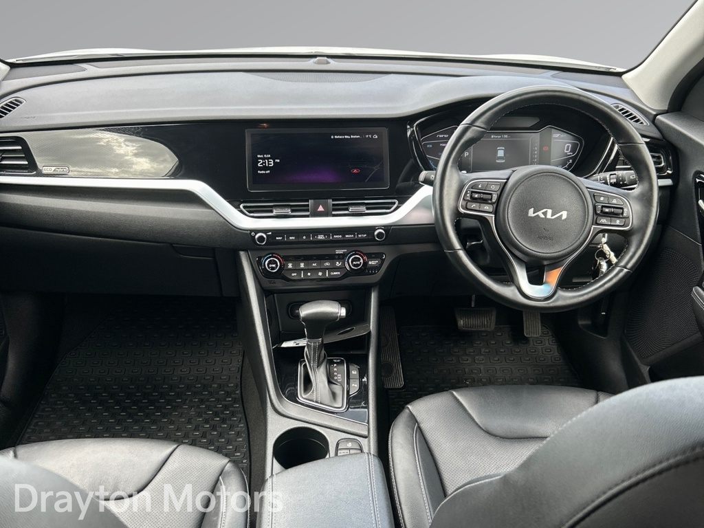 Kia Niro 1.6 Gdi 3 Suv Hybrid Dct White #2