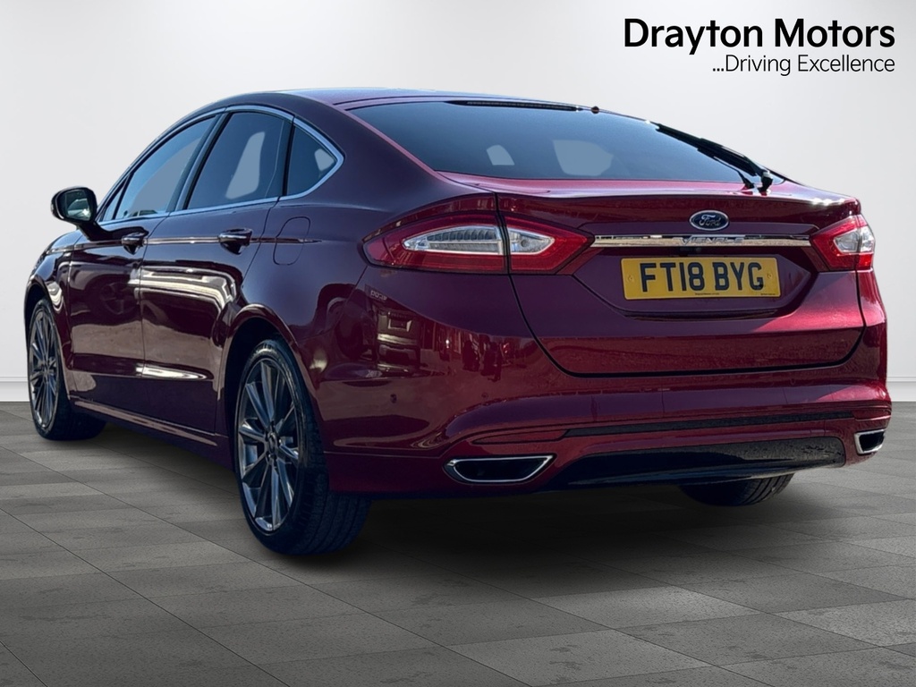 Ford Mondeo 2.0 Tdci Vignale Hatchback Powershift FT18BYG Red #6