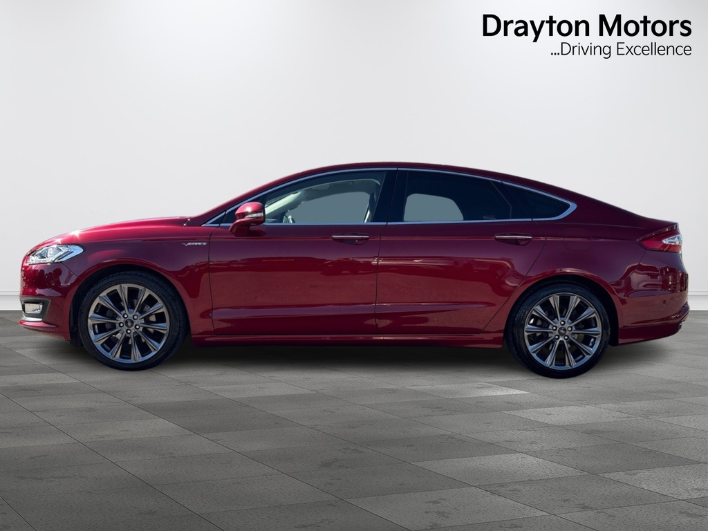 Ford Mondeo 2.0 Tdci Vignale Hatchback Powershift FT18BYG Red #5