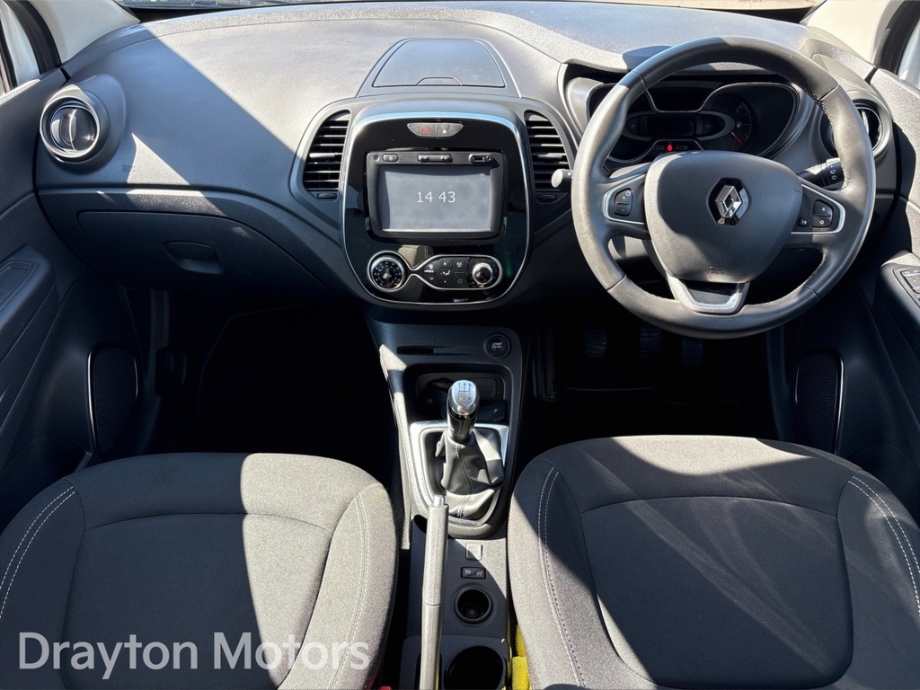 Renault Captur 0.9 Tce Energy Iconic Suv YH68UES White #2