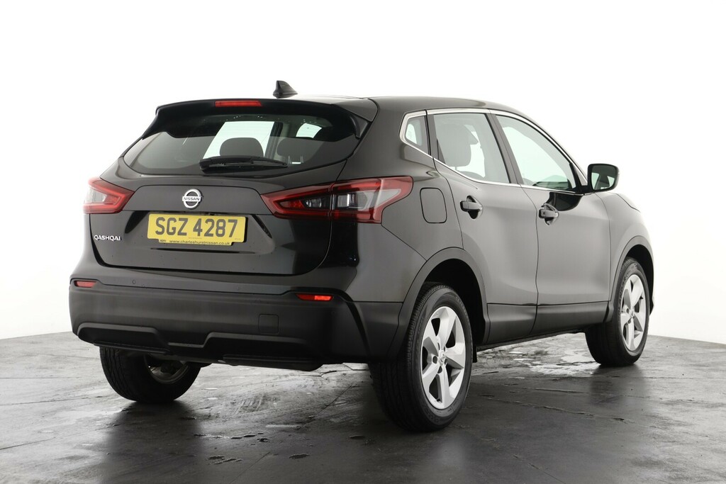 Nissan Qashqai 1.3 Dig-t 160 157 Acenta Premium Dct Black #3