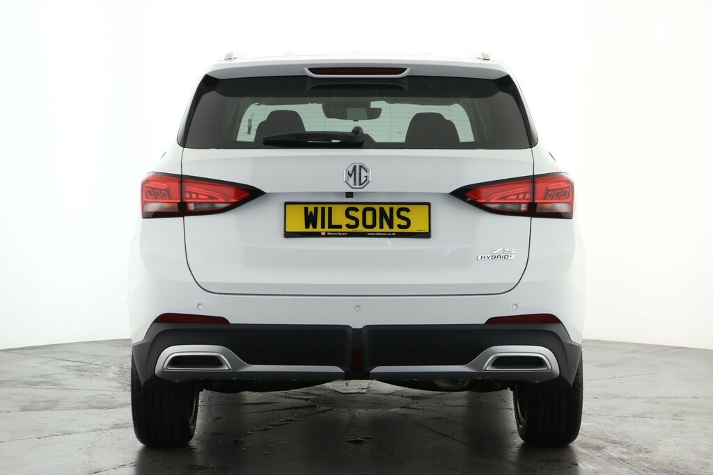 MG ZS 1.5 Hybrid Trophy LE74OFG White #2