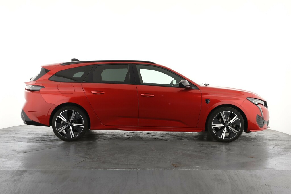 Peugeot 308 1.2 Hybrid 136 Gt E-dsc6 KO74YHR Red #4