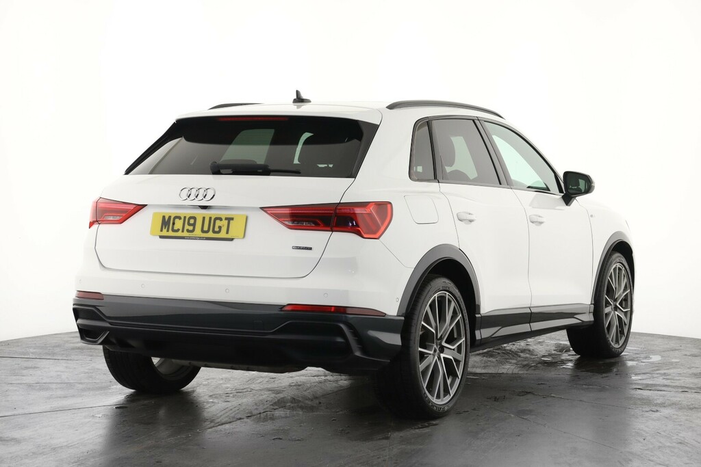 Audi Q3 45 Tfsi Quattro Vorsprung S Tronic MC19UGT White #3