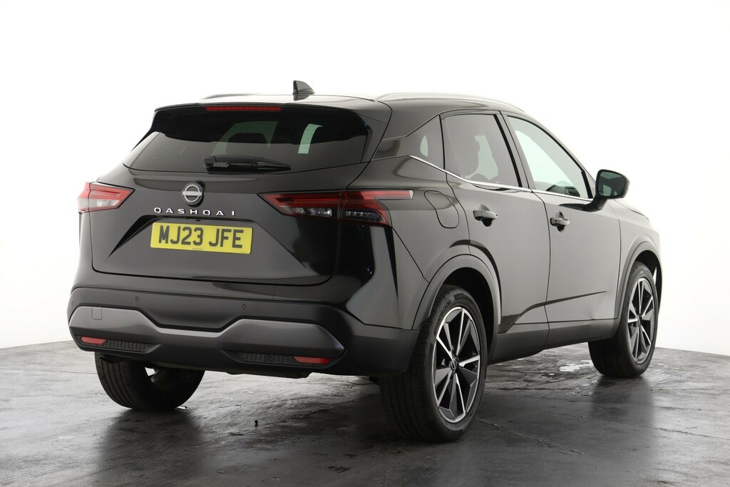 Nissan Qashqai 1.3 Dig-t Mh 158 Tekna Xtronic MJ23JFE Black #3