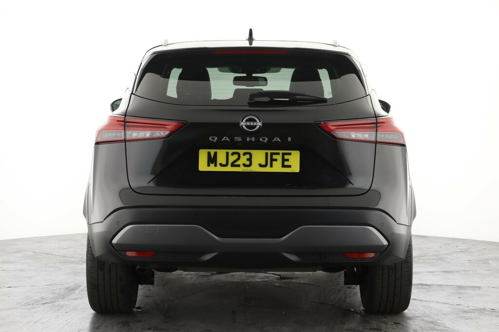 Nissan Qashqai 1.3 Dig-t Mh 158 Tekna Xtronic MJ23JFE Black #2
