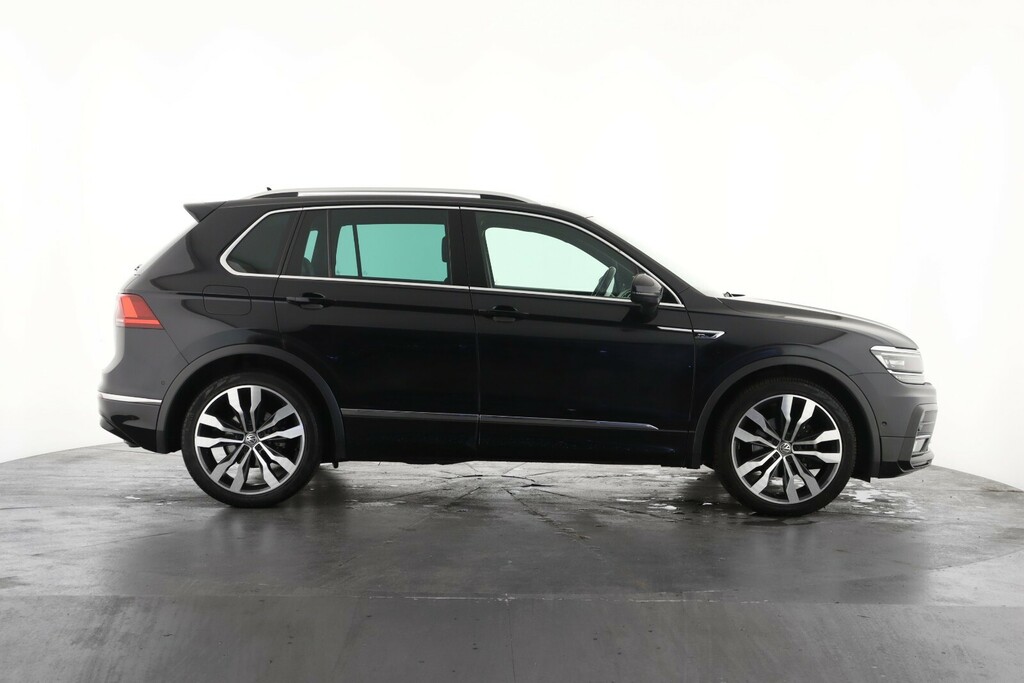 Volkswagen Tiguan 1.5 Tsi Evo 150 R-line Dsg LB19GYW Black #4