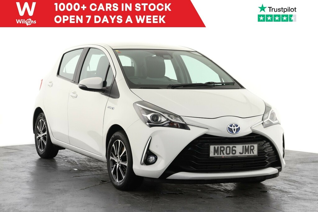 Toyota Yaris 1.5 Hybrid Icon Tech Cvt White