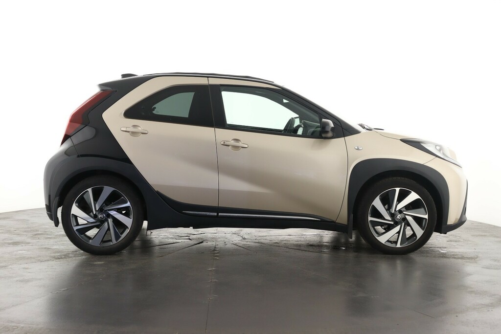 Toyota Aygo X 1.0 Vvt-i Edge GY72RVM Beige #4