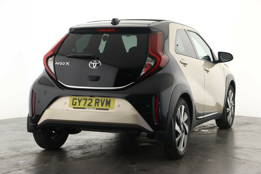 Toyota Aygo X 1.0 Vvt-i Edge GY72RVM Beige #3