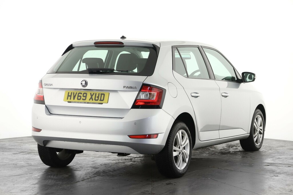 Skoda Fabia 1.0 Tsi Se HV69XUD Silver #3