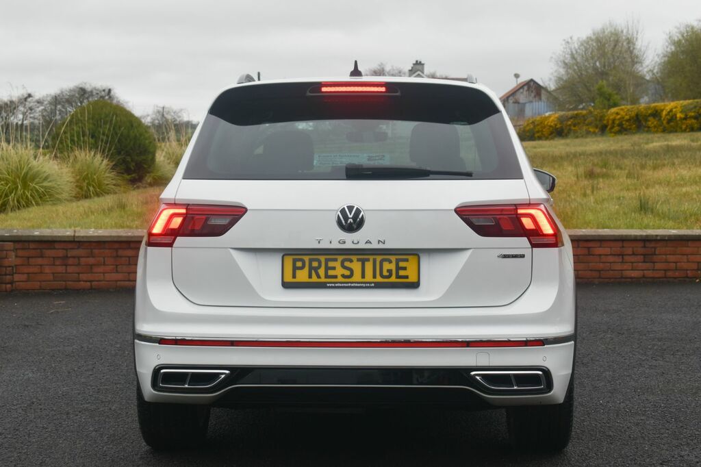 Volkswagen Tiguan Suv MH21CMV White #4