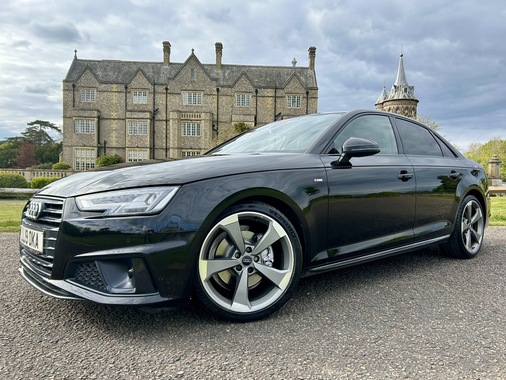 Audi A4 2.0 Tfsi 35 Black Edition Saloon S Tron Black