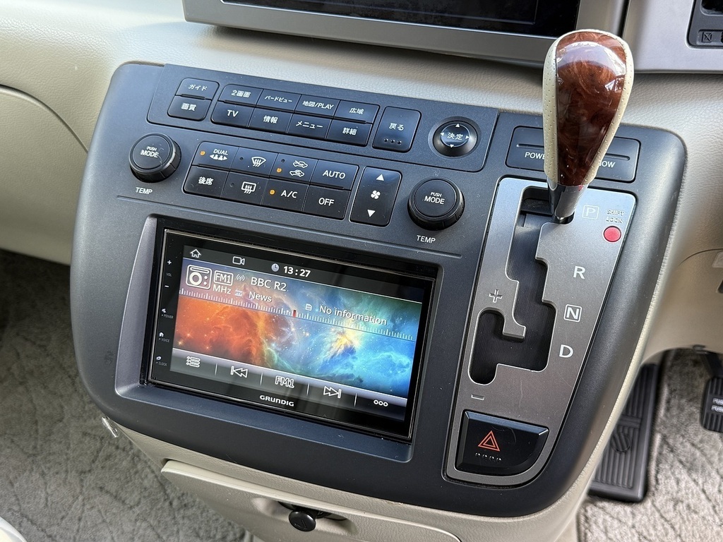 Nissan Elgrand   #35