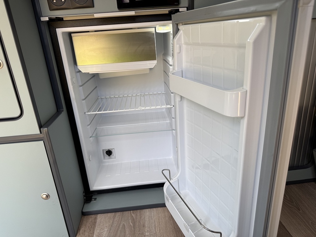 Nissan Elgrand   #11