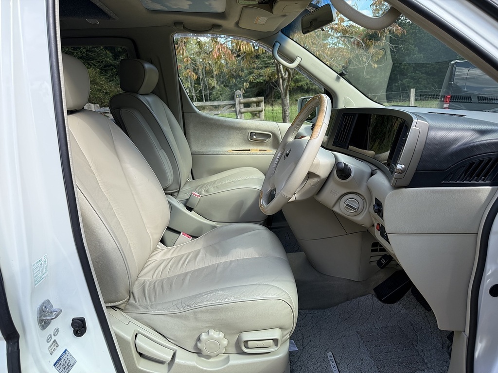 Nissan Elgrand   #29