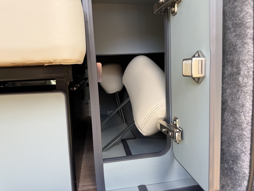 Nissan Elgrand   #19