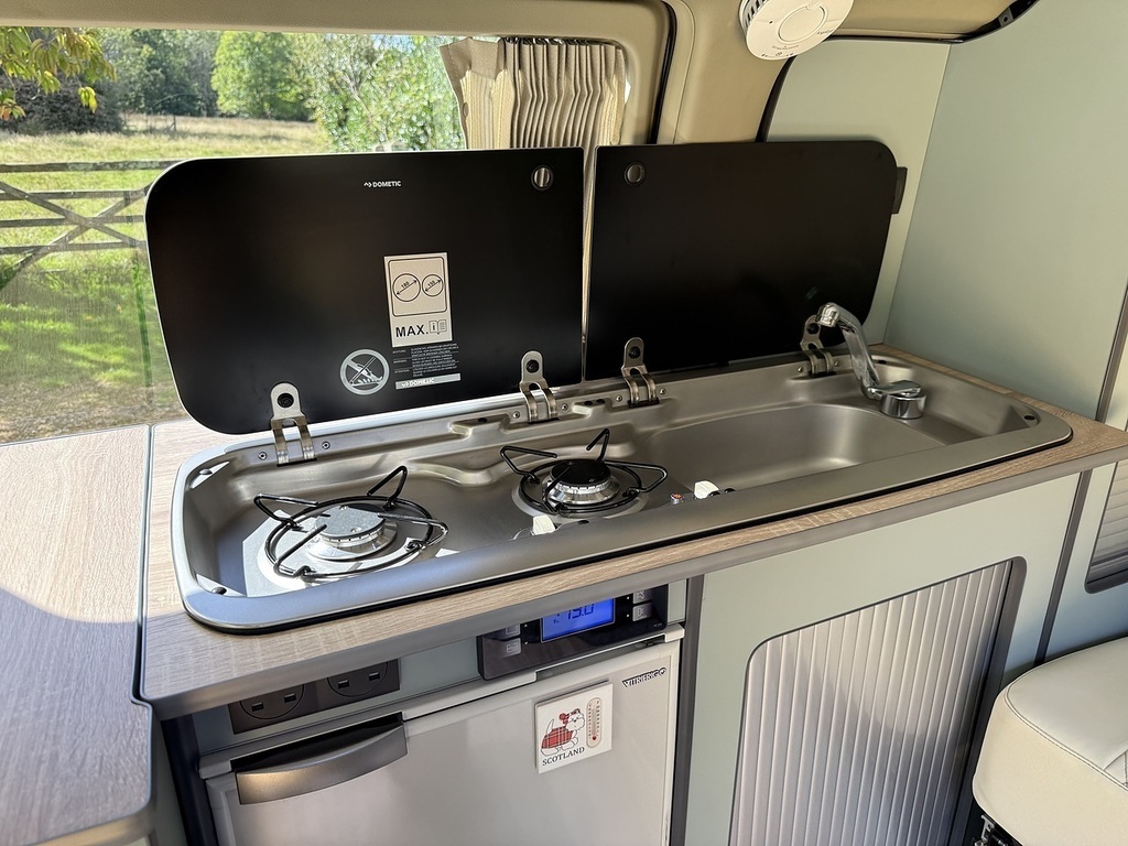 Nissan Elgrand   #12