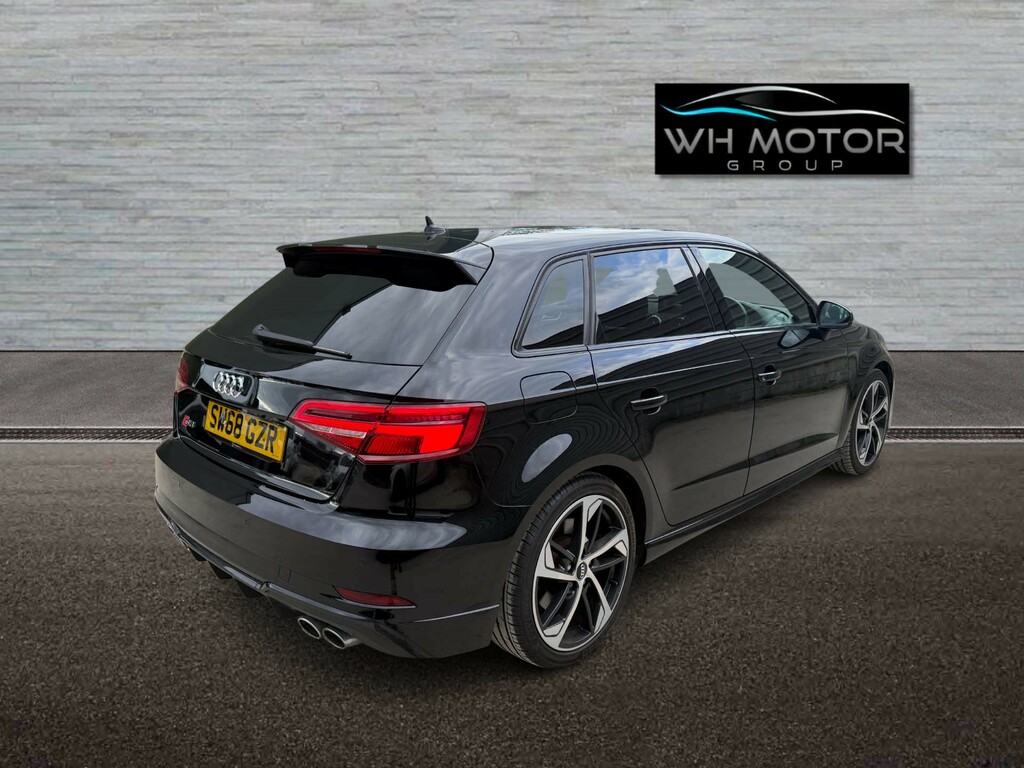Audi S3 Sportback Tfsi Black Edition Quattro 4Wd SW68GZR Black #4