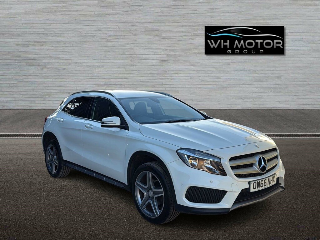 Mercedes-Benz GLA Class Amg Line Executive #2