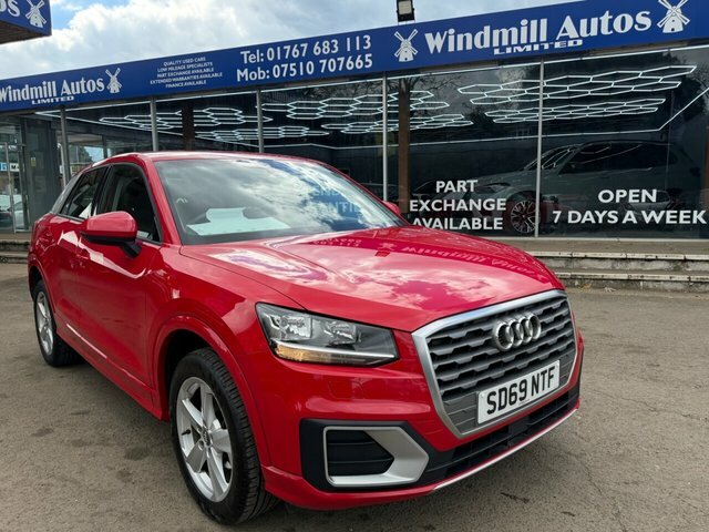 Audi Q2 Tfsi 30 Sport Suv SD69NTF Red #2