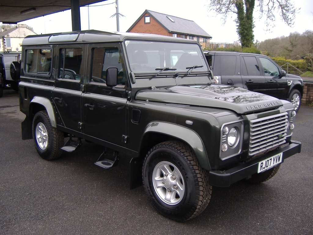 Land Rover Defender 110 Tdci Xs Station Wagon 2.4 110 Xs Station Wagon Green