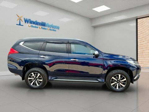 Mitsubishi Shogun Sport Suv Red #3