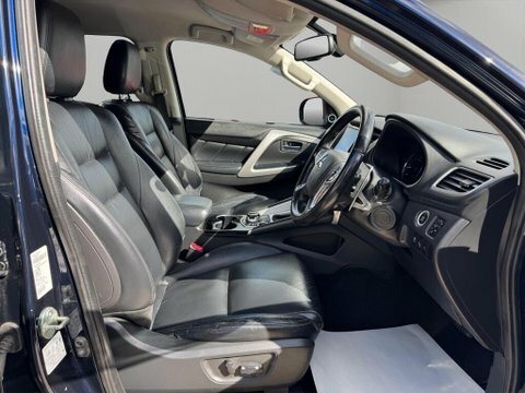 Mitsubishi Shogun Sport Suv Red #9